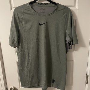 (3=50$) Nike Pro Workout Shirt